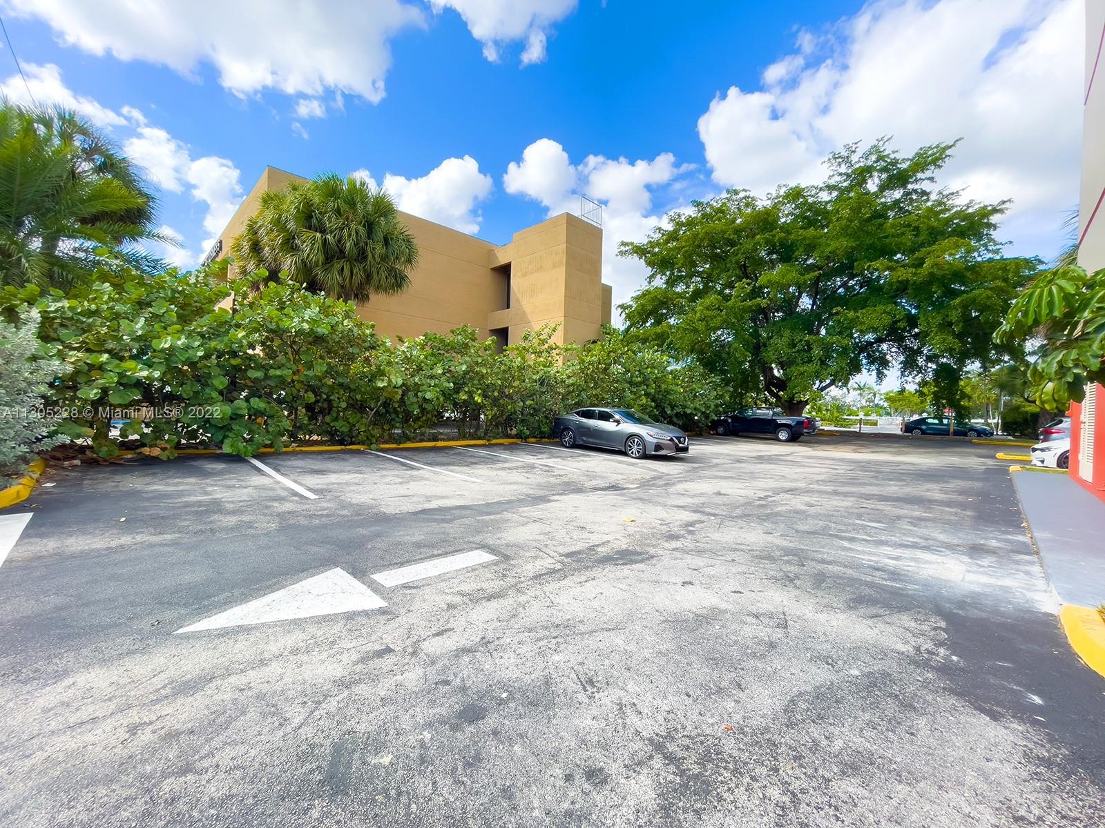 See details / sq. ft. $ 2022-11-18 0 Photo