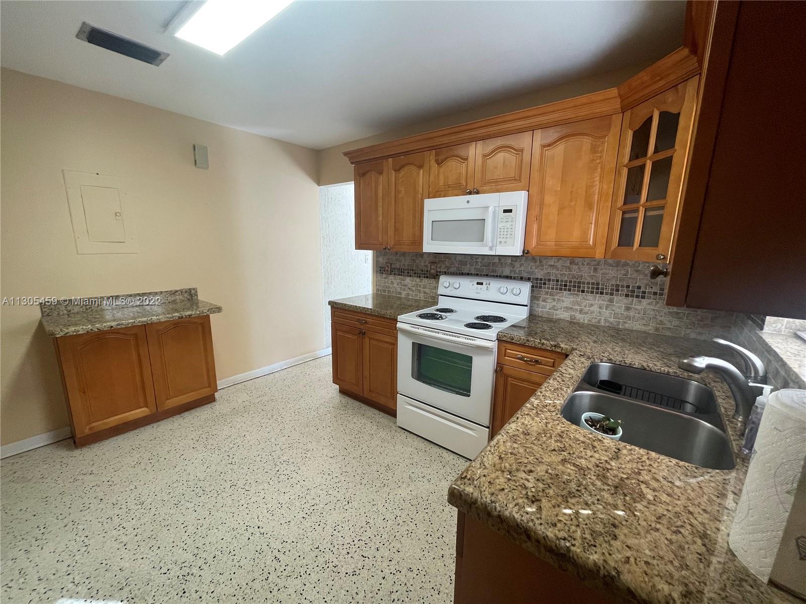 See details / 2920 sq. ft. $ 2023-01-25 0 Photo