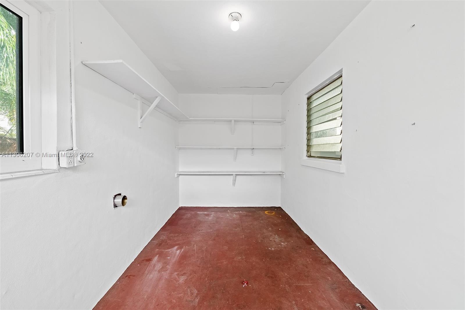 See details / 2594 sq. ft. $ 2022-12-05 0 Photo