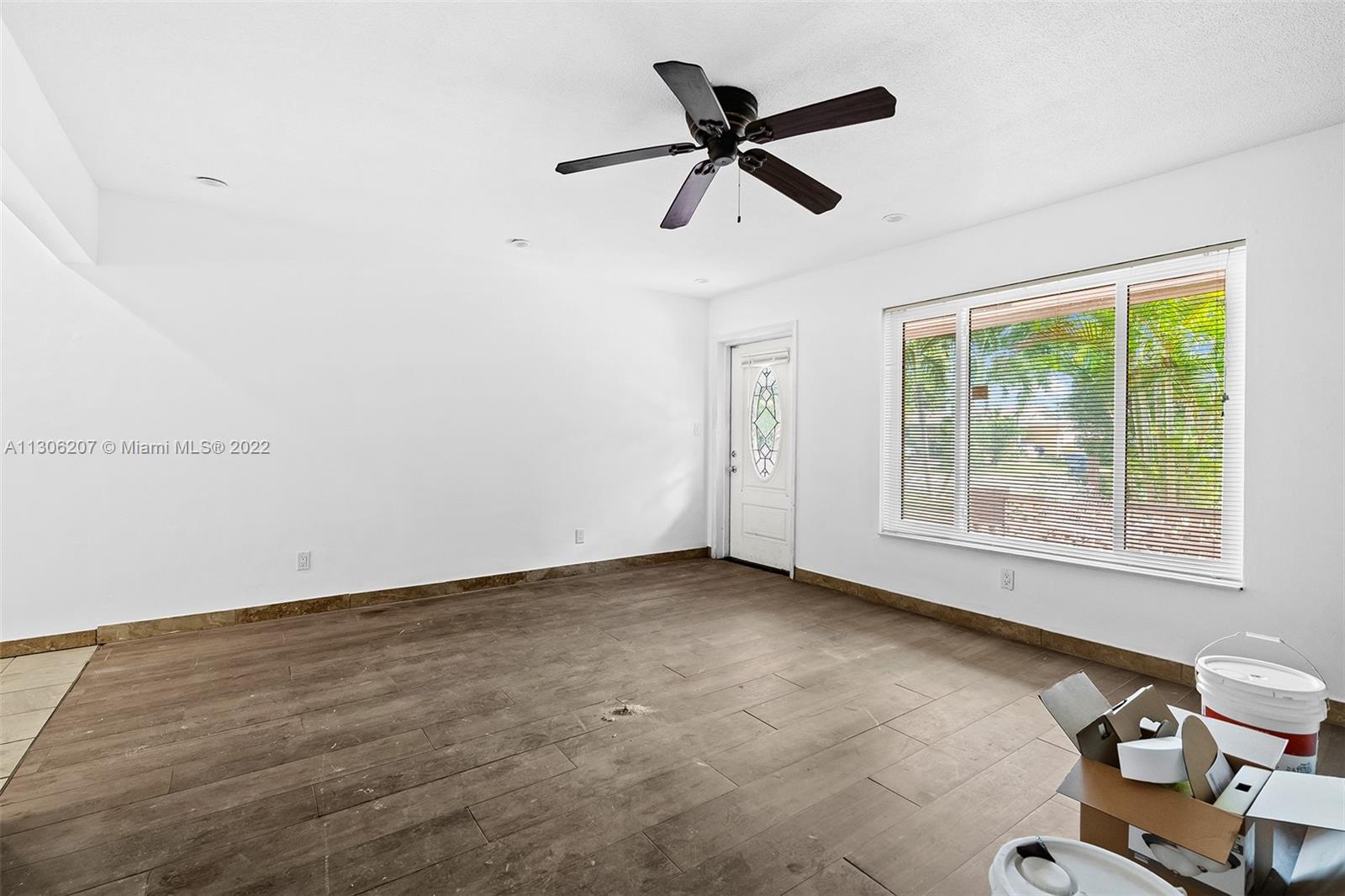 See details / 2594 sq. ft. $ 2022-12-05 0 Photo