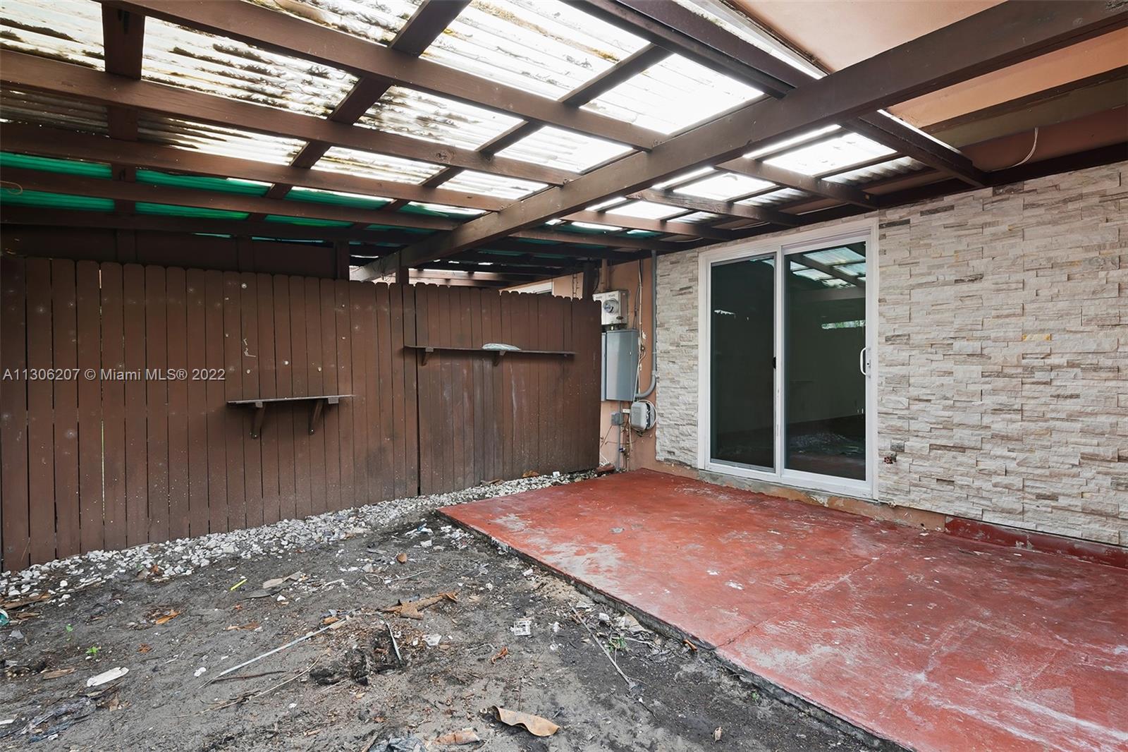 See details / 2594 sq. ft. $ 2022-12-05 0 Photo