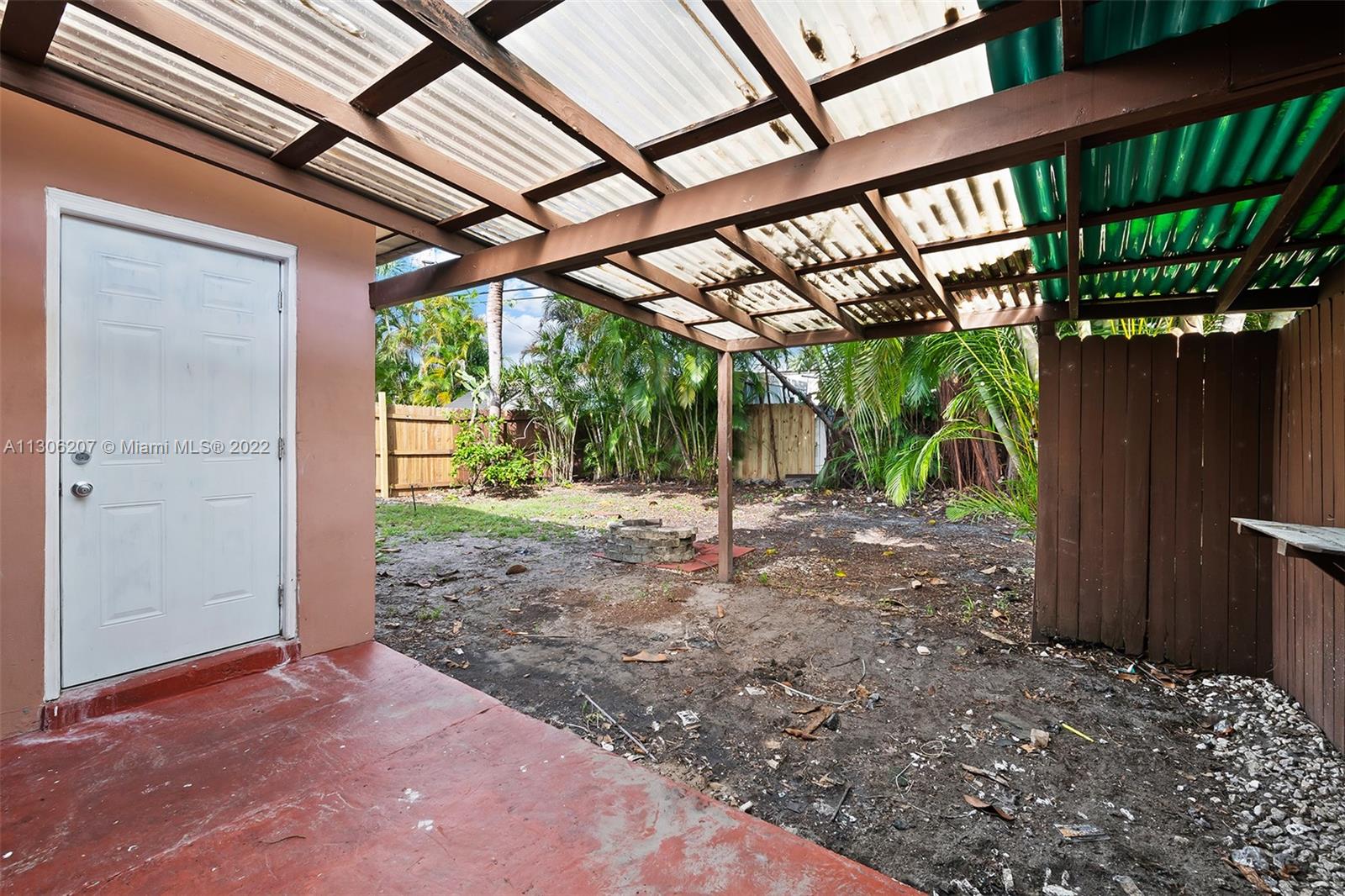 See details / 2594 sq. ft. $ 2022-12-05 0 Photo
