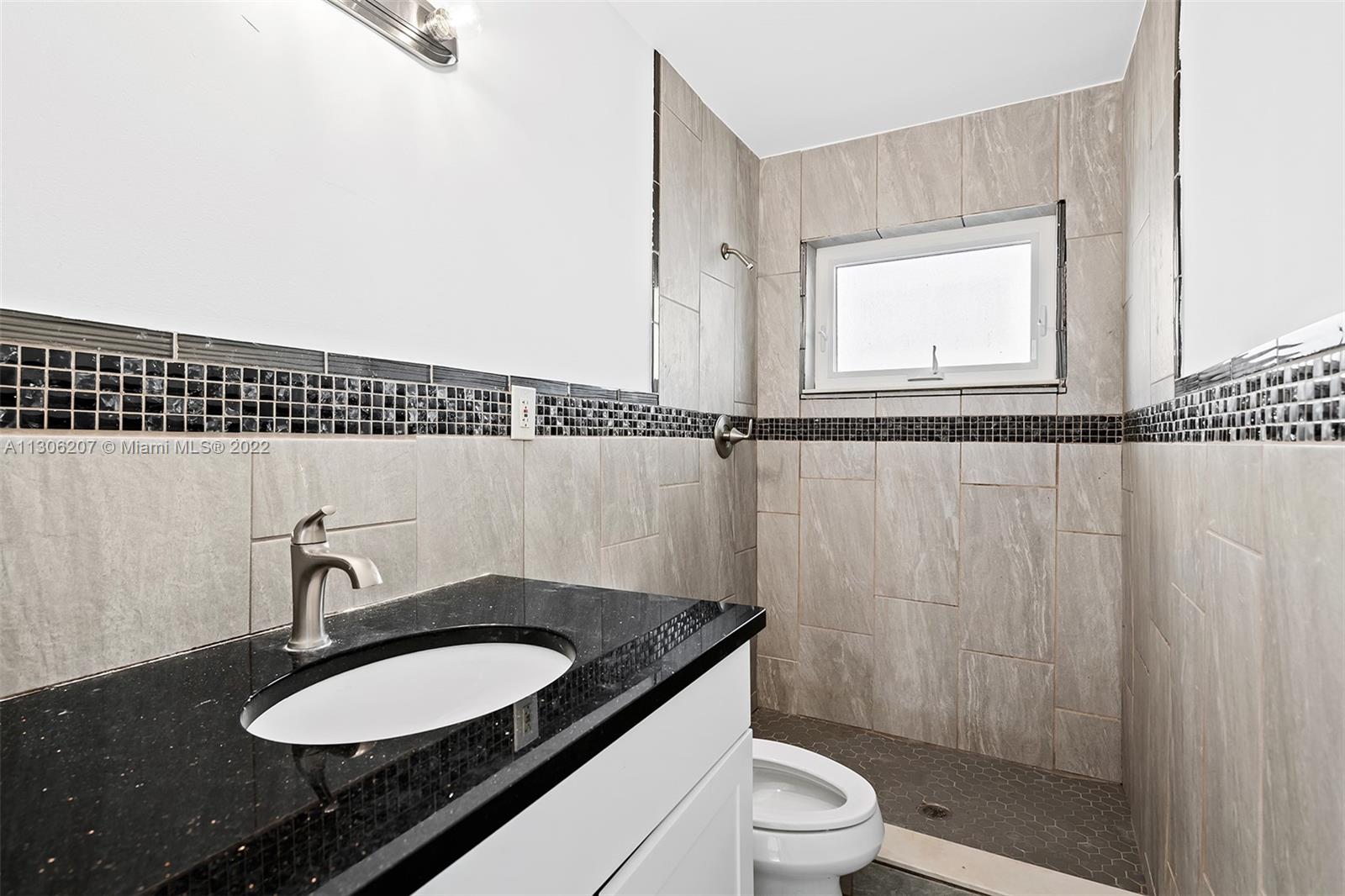 See details / 2594 sq. ft. $ 2022-12-05 0 Photo