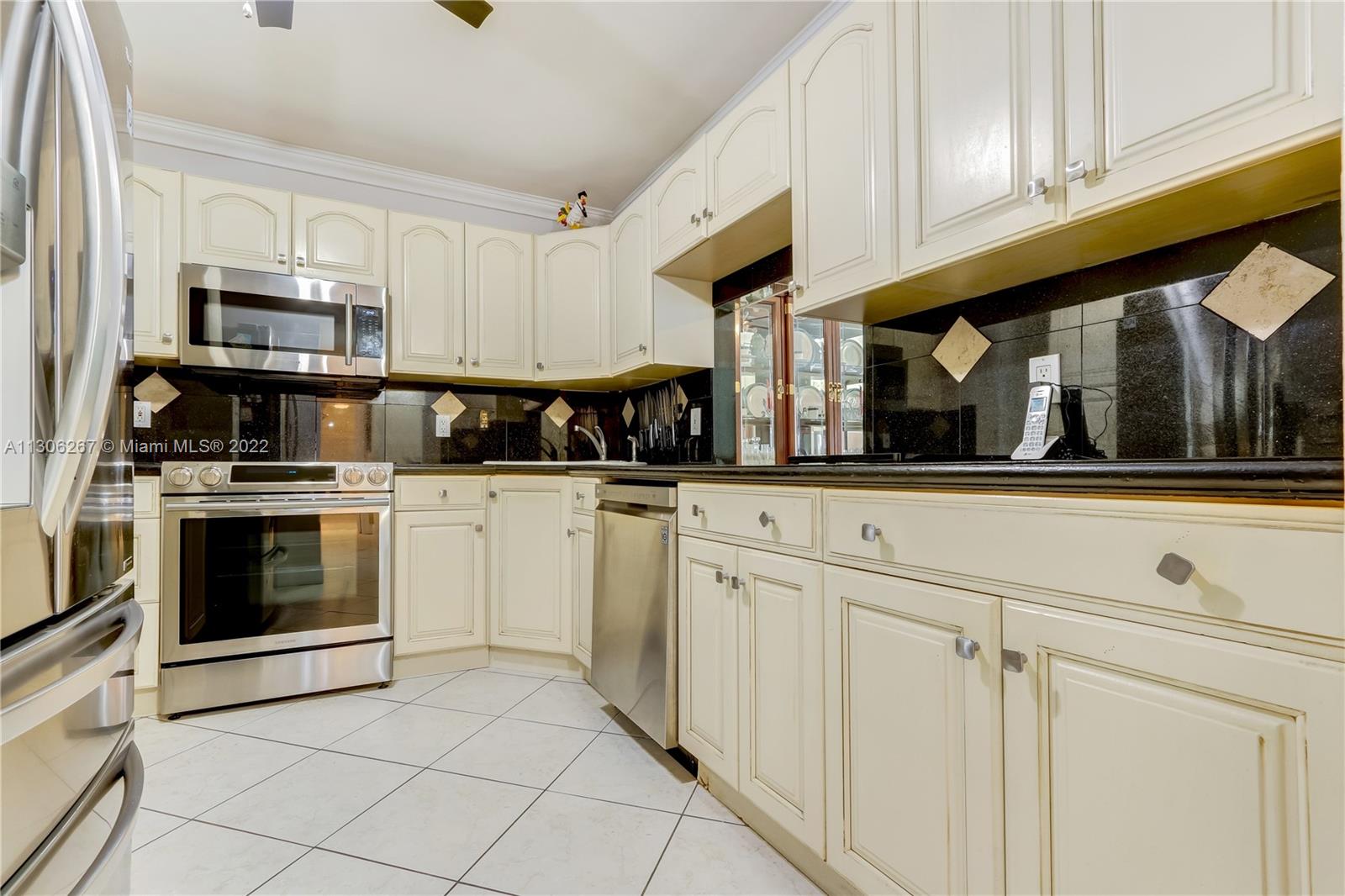 Photo of 1865 Ocean Dr #4H, Hallandale Beach, Florida, 33009 -