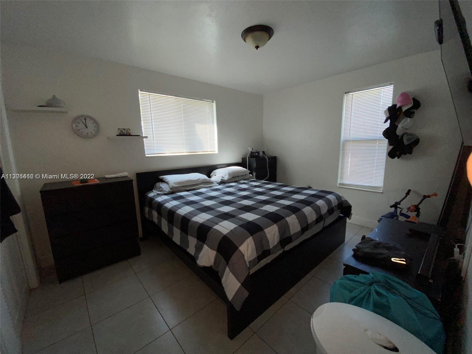 See details / 3196 sq. ft. $ 2023-01-09 0 Photo