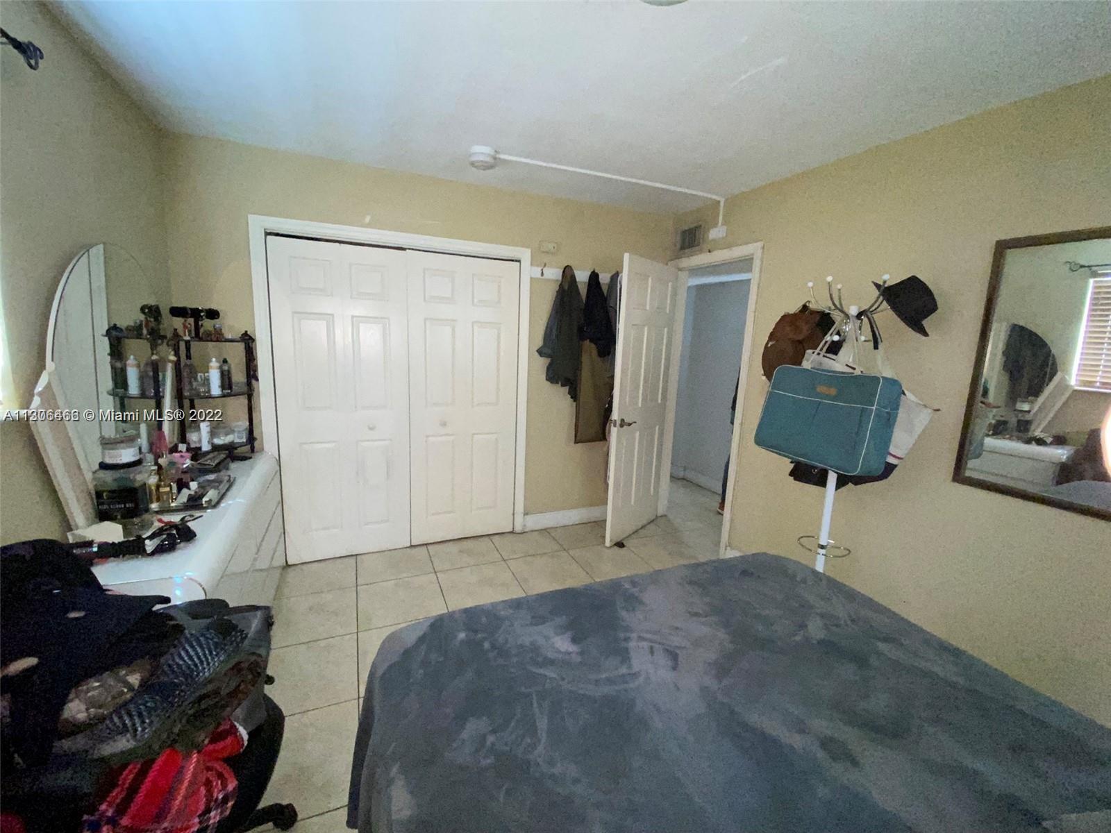 See details / 3196 sq. ft. $ 2023-01-09 0 Photo