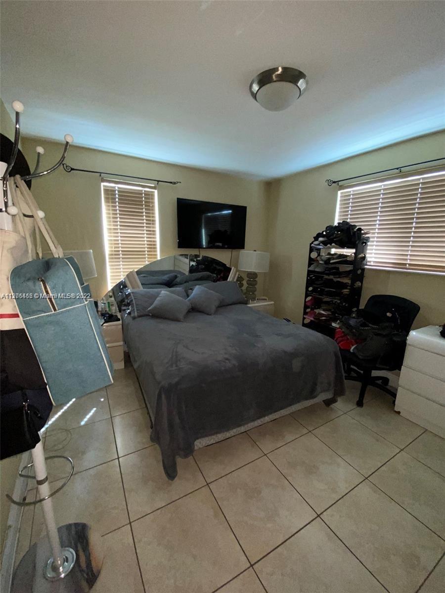 See details / 3196 sq. ft. $ 2023-01-09 0 Photo