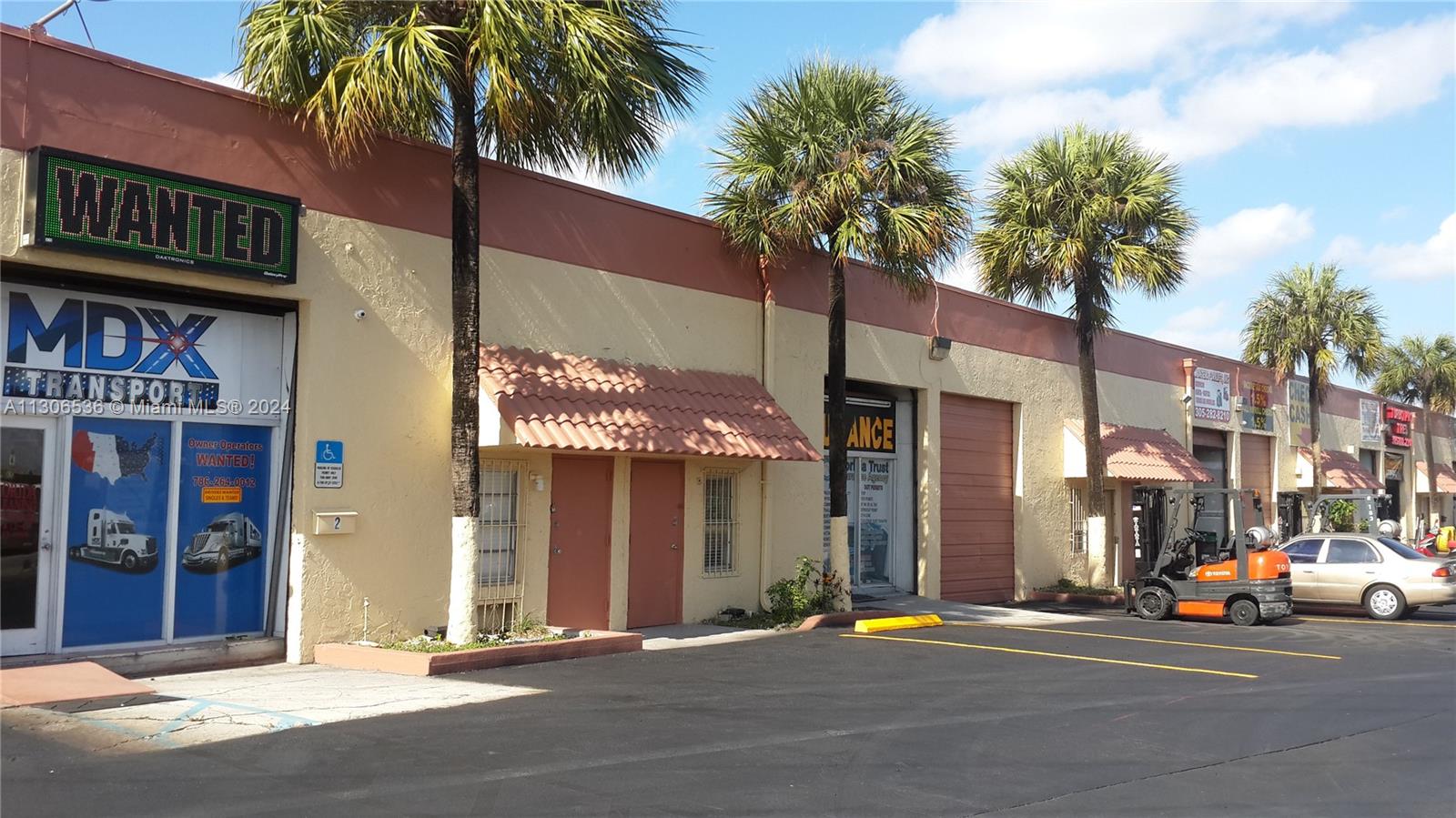 See details / sq. ft. $ 2022-11-22 0 Photo
