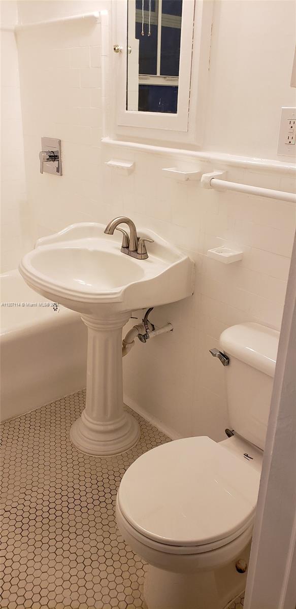 See details / sq. ft. $ 2022-11-23 0 Photo