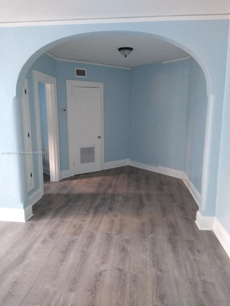 See details / sq. ft. $ 2022-11-23 0 Photo
