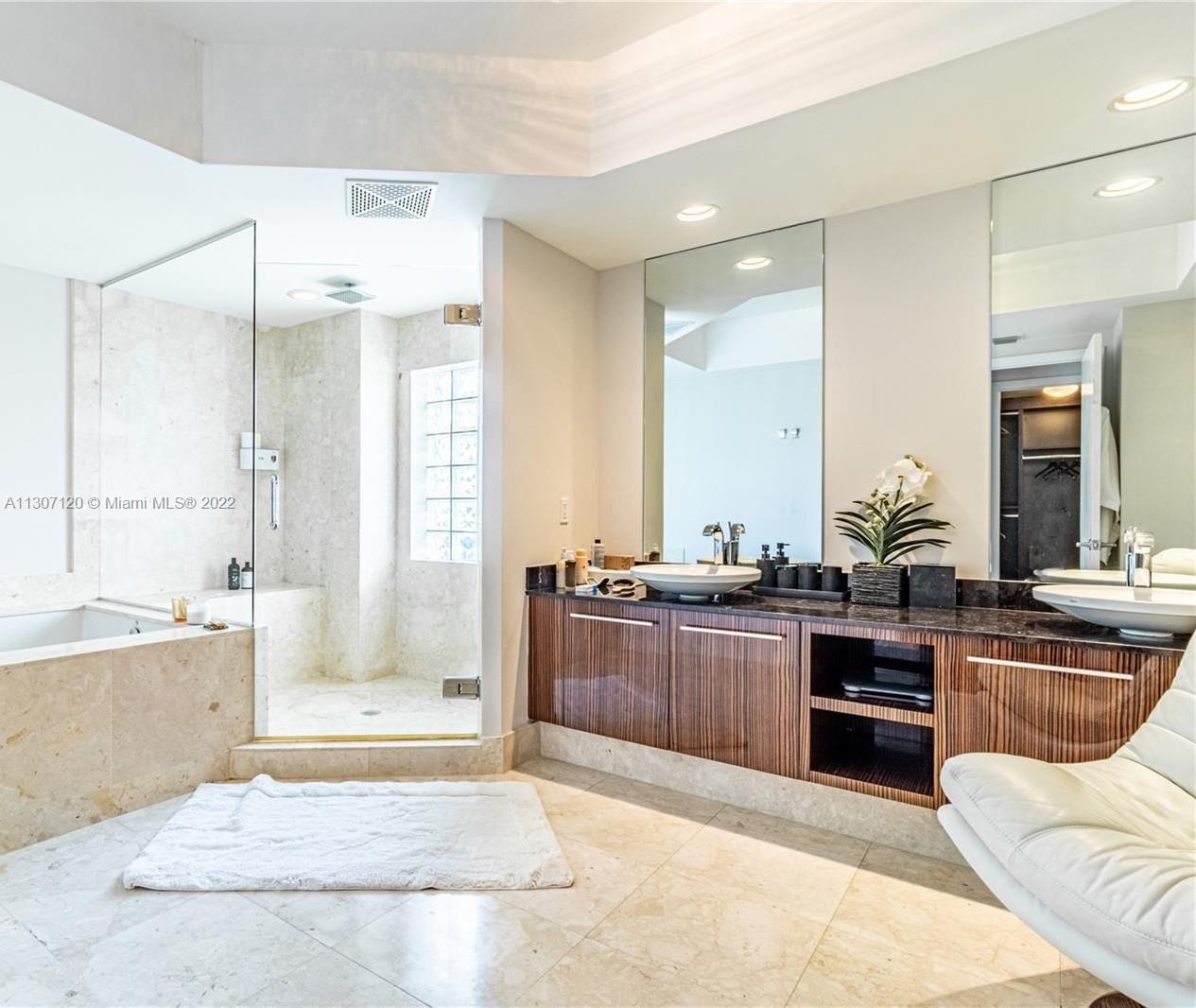 Photo of 2711 Ocean Dr #1901, Hollywood, Florida, 33019 -