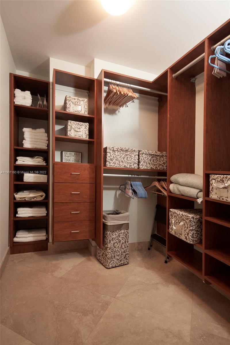 See details 1905 2 / 2 1435 sq. ft. $ 2022-11-23 0 Photo
