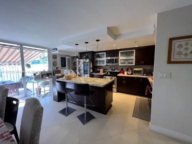 Photo of 905 27th Ave (905), Hallandale Beach, Florida, 33009 -
