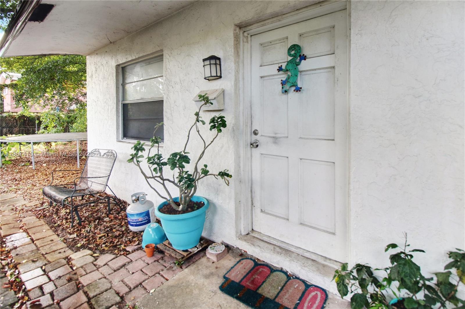 See details / 2131 sq. ft. $ 2022-12-05 0 Photo