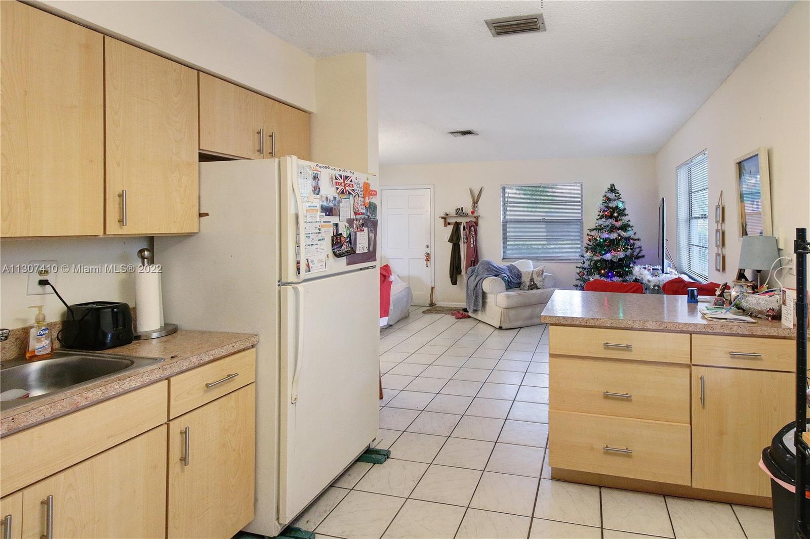See details / 2131 sq. ft. $ 2022-12-05 0 Photo