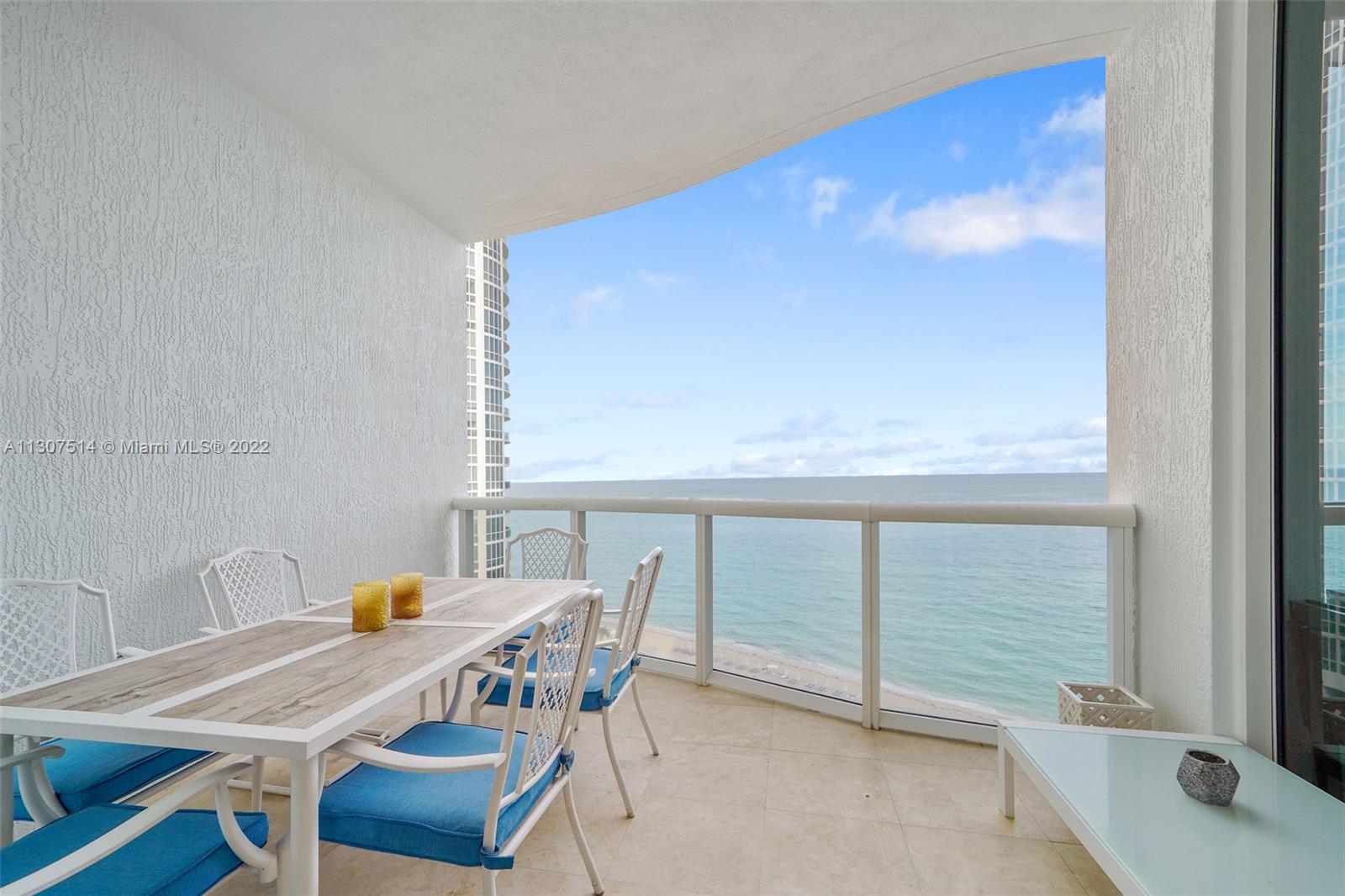 See details 1104 3 / 4 2327 sq. ft. $ 2022-11-25 0 Photo