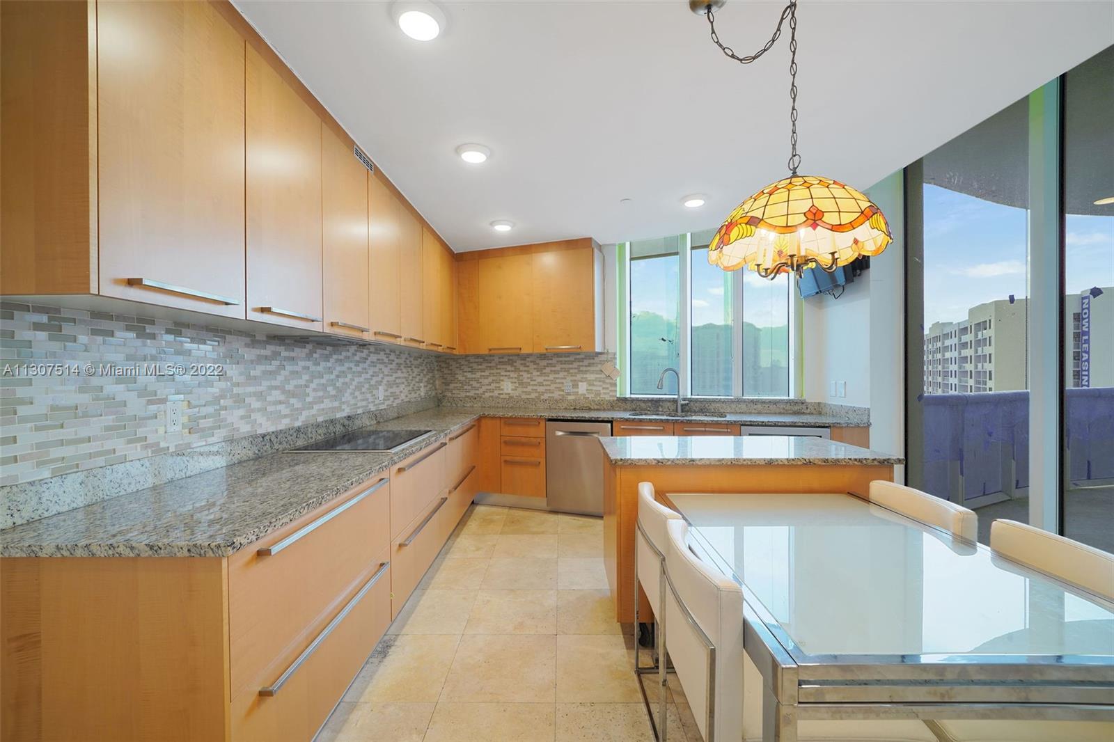 See details 1104 3 / 4 2327 sq. ft. $ 2022-11-25 0 Photo