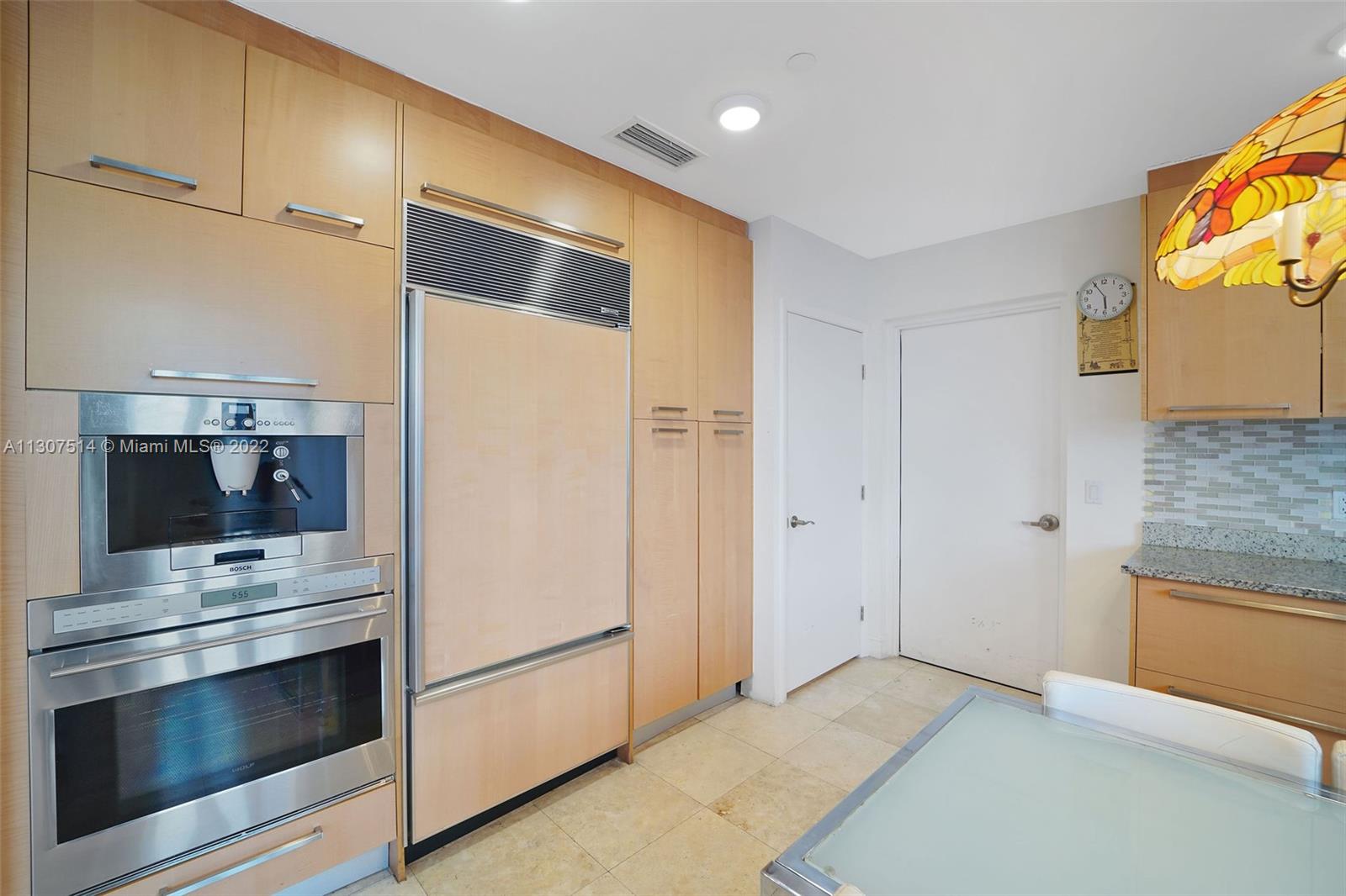See details 1104 3 / 4 2327 sq. ft. $ 2022-11-25 0 Photo