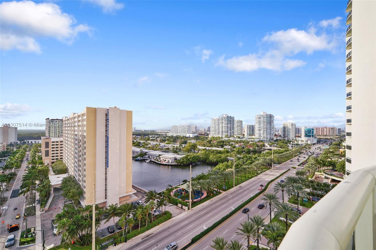 See details 1104 3 / 4 2327 sq. ft. $ 2022-11-25 0 Photo