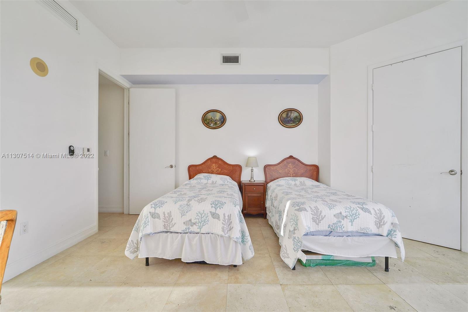 See details 1104 3 / 4 2327 sq. ft. $ 2022-11-25 0 Photo