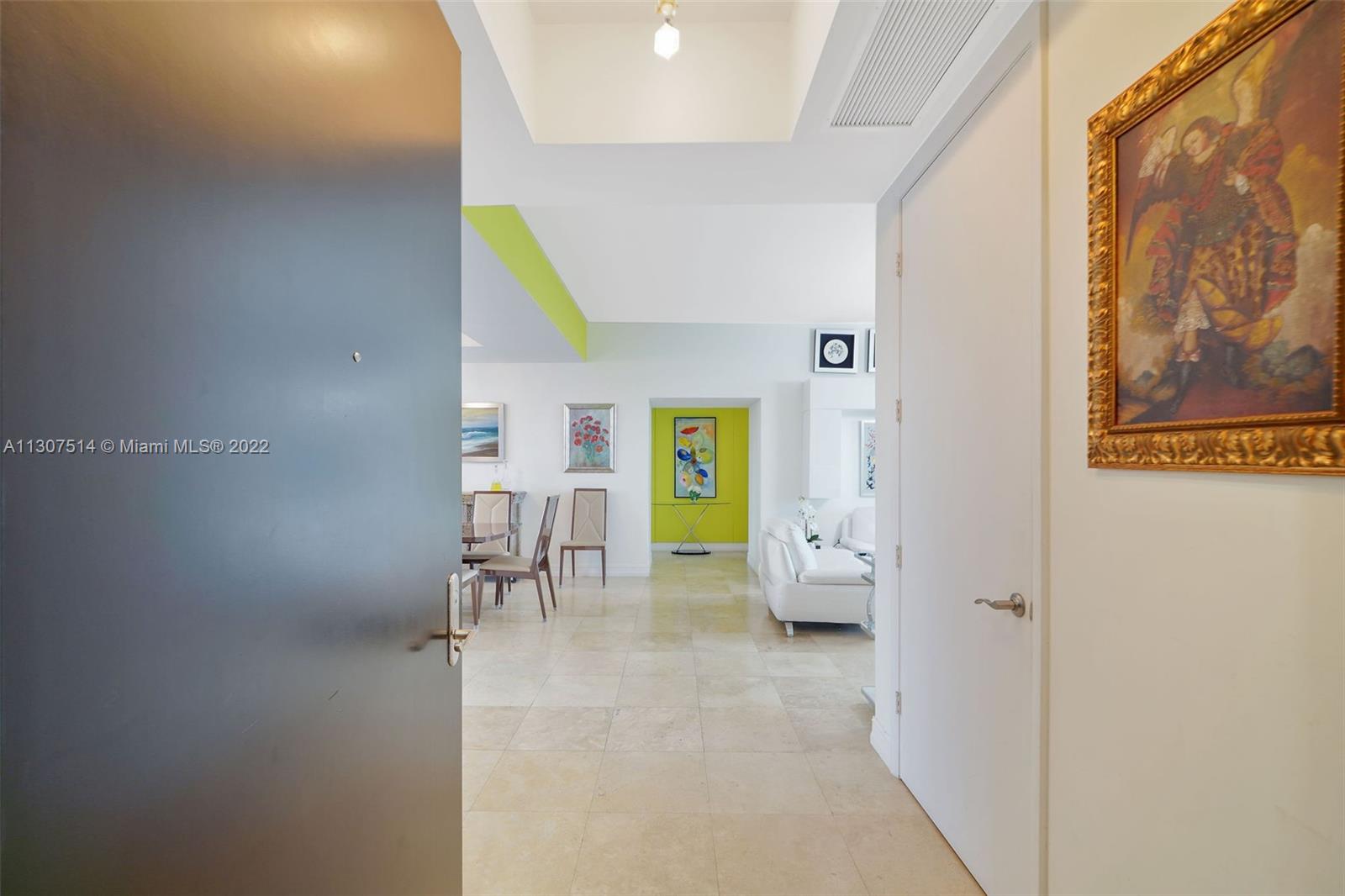 See details 1104 3 / 4 2327 sq. ft. $ 2022-11-25 0 Photo