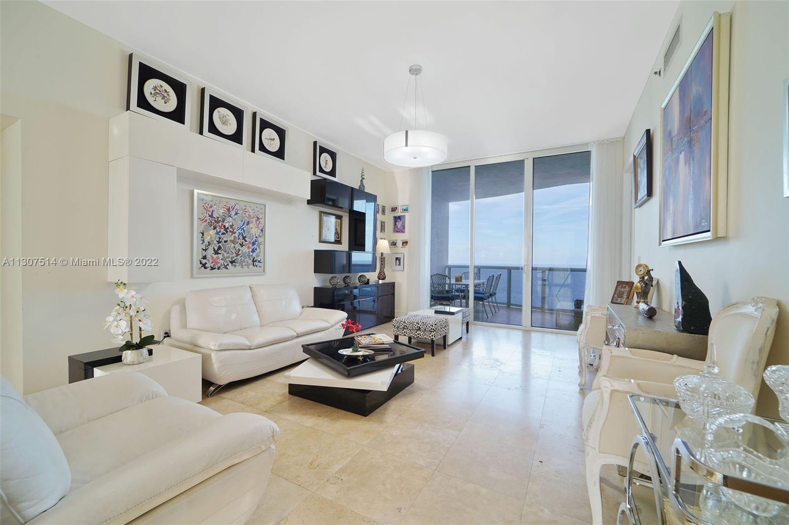See details 1104 3 / 4 2327 sq. ft. $ 2022-11-25 0 Photo