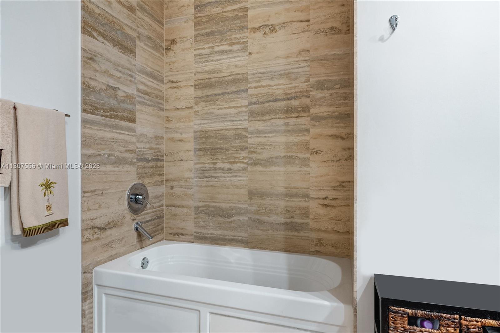 See details 2805 2 / 2 1435 sq. ft. $ 2022-11-25 0 Photo