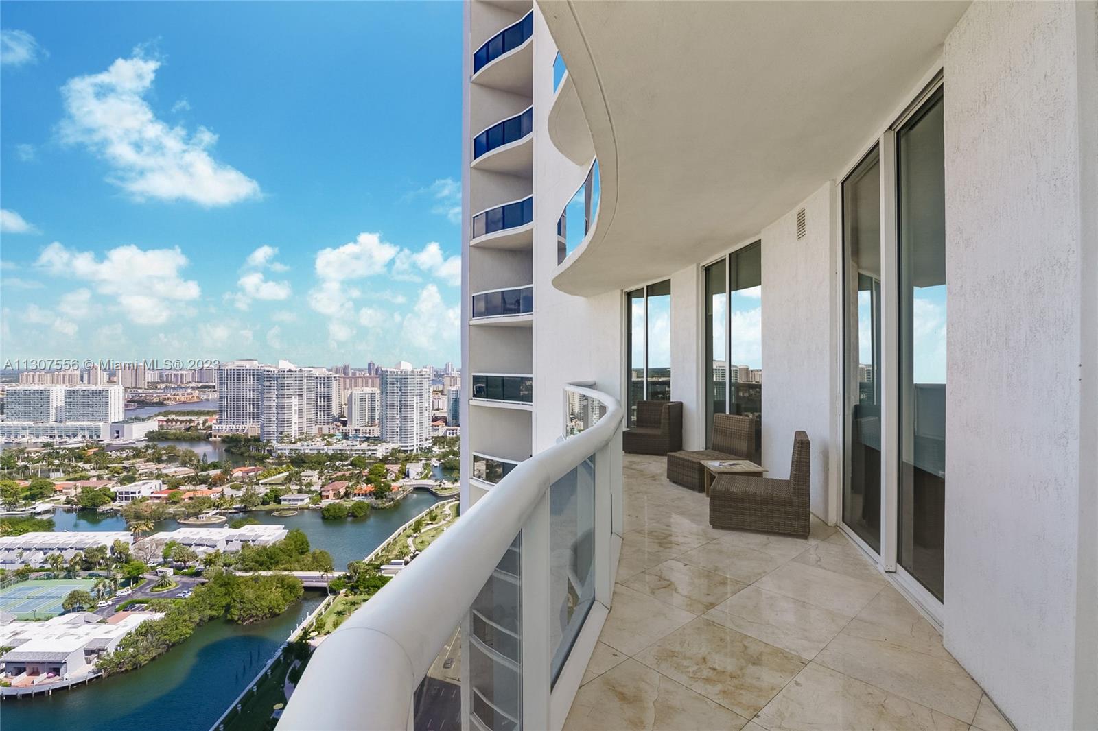See details 2805 2 / 2 1435 sq. ft. $ 2022-11-25 0 Photo