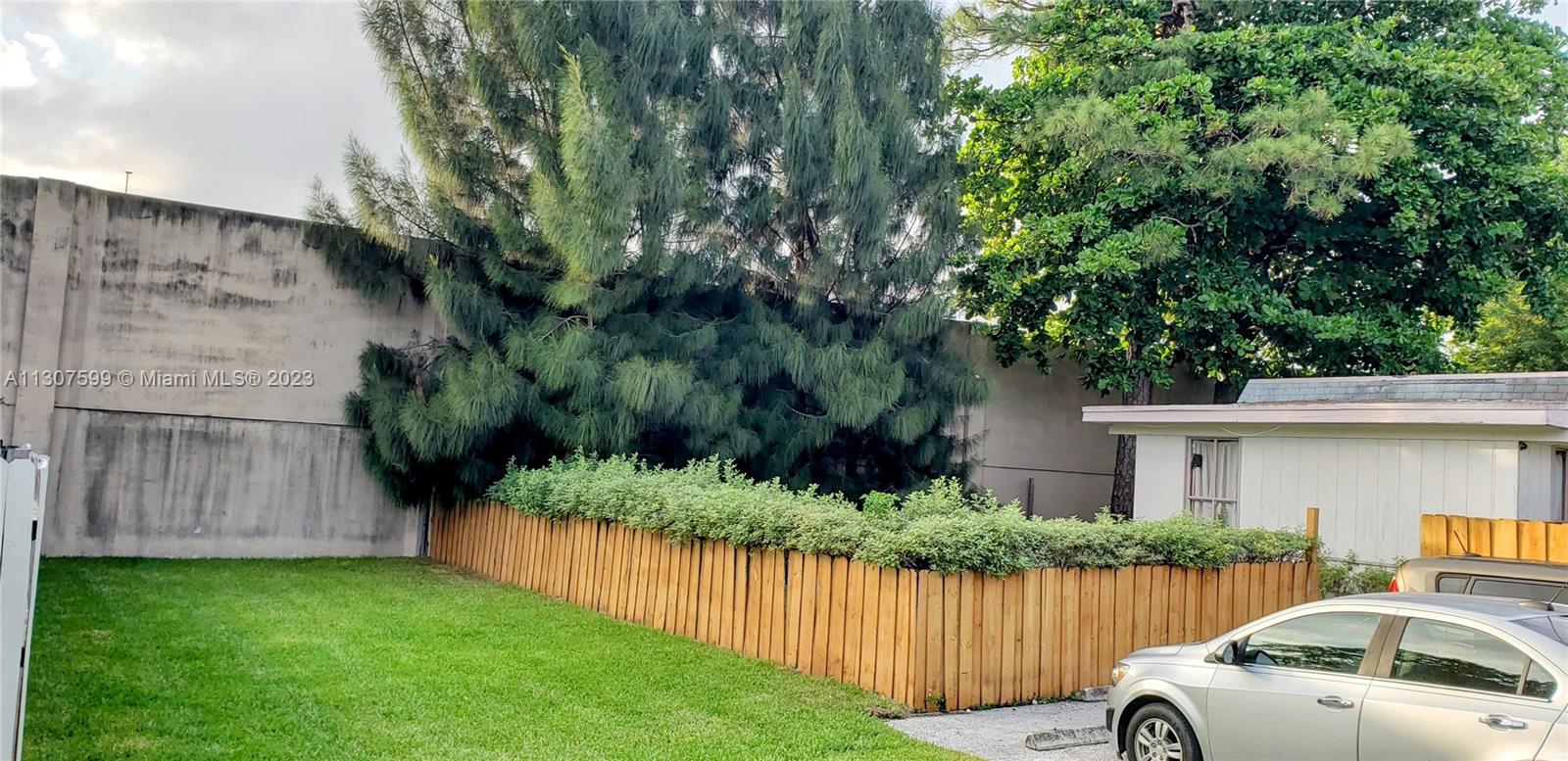 See details / 1216 sq. ft. $ 2022-11-26 0 Photo