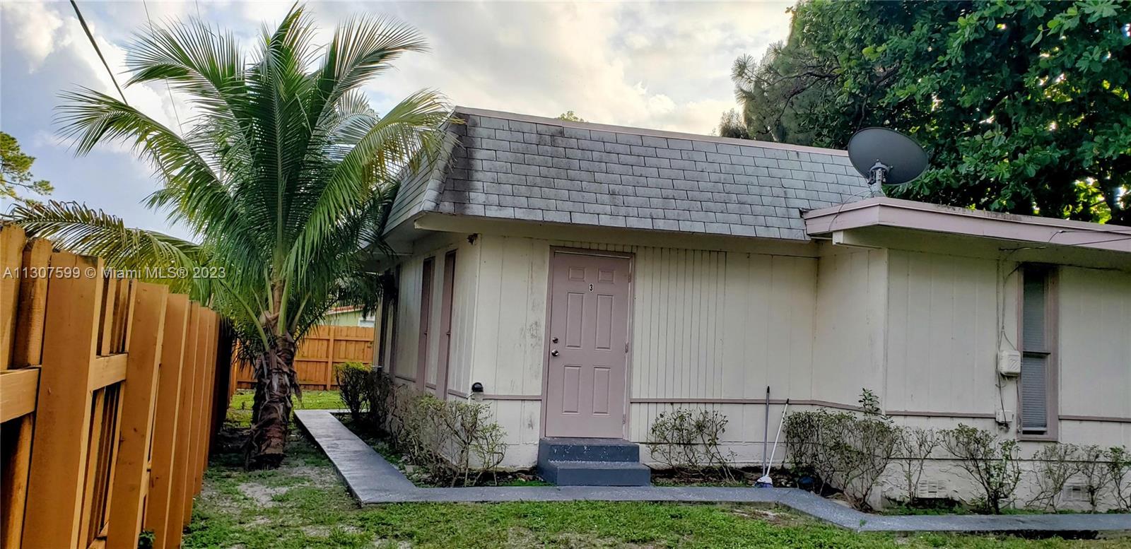 See details / 1216 sq. ft. $ 2022-11-26 0 Photo