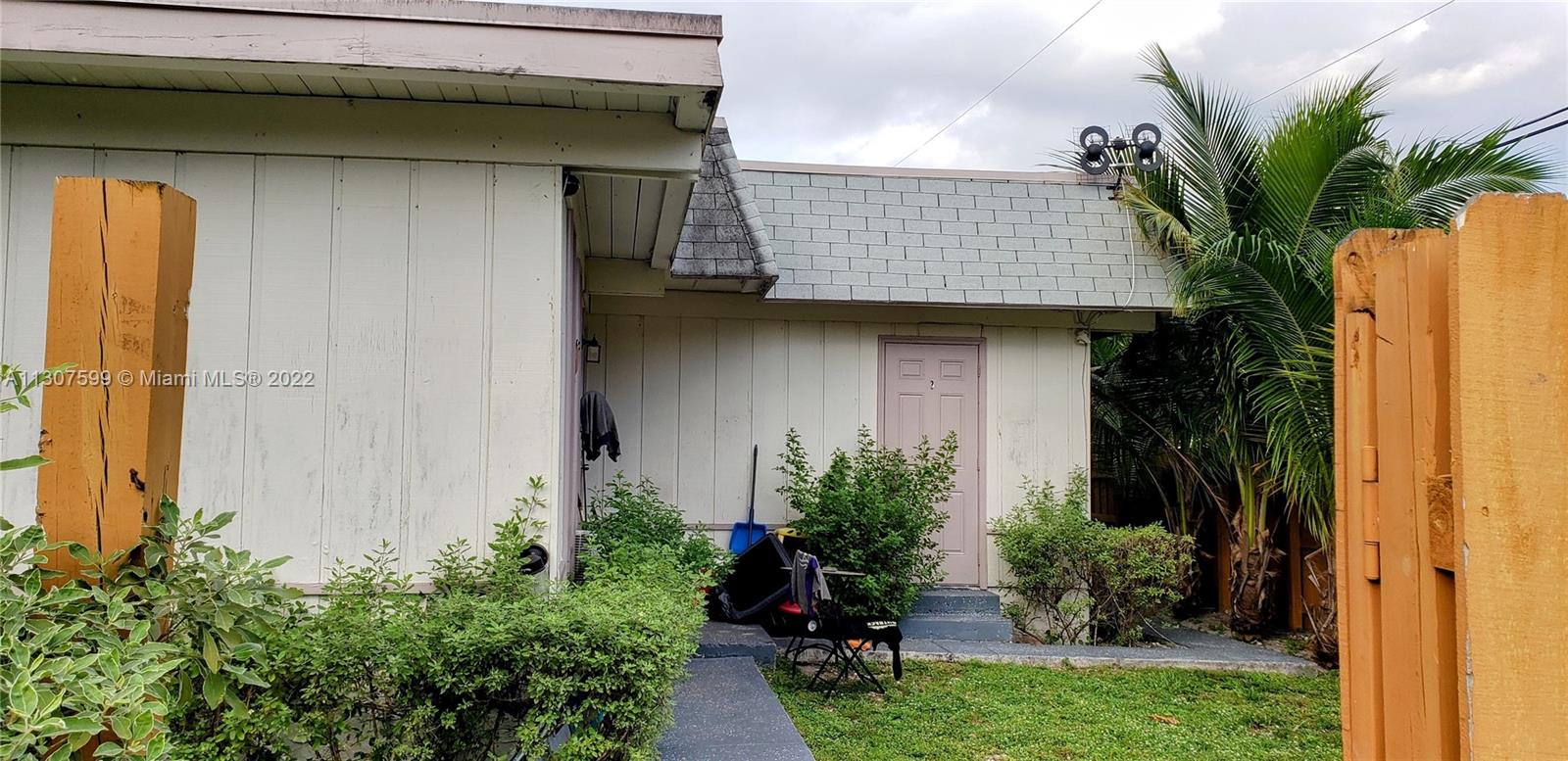 See details / 1216 sq. ft. $ 2022-11-26 0 Photo