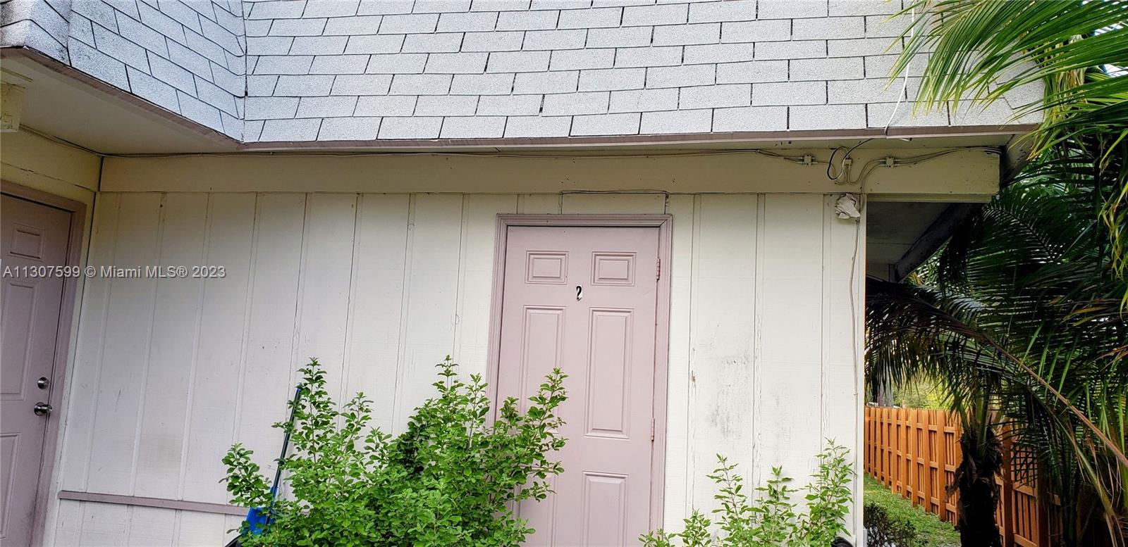 See details / 1216 sq. ft. $ 2022-11-26 0 Photo