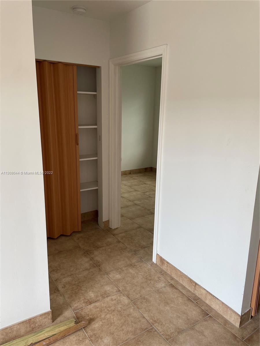 See details / 1722 sq. ft. $ 2022-11-28 0 Photo