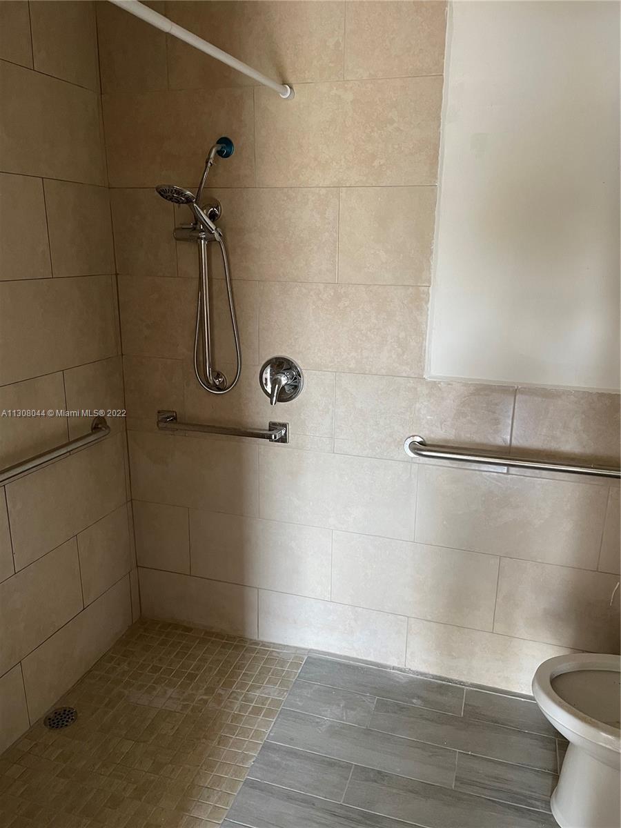 See details / 1722 sq. ft. $ 2022-11-28 0 Photo