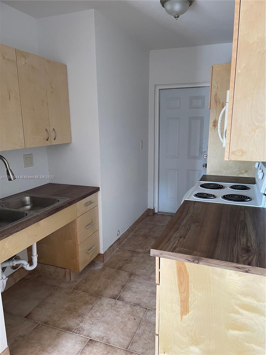 See details / 1722 sq. ft. $ 2022-11-28 0 Photo