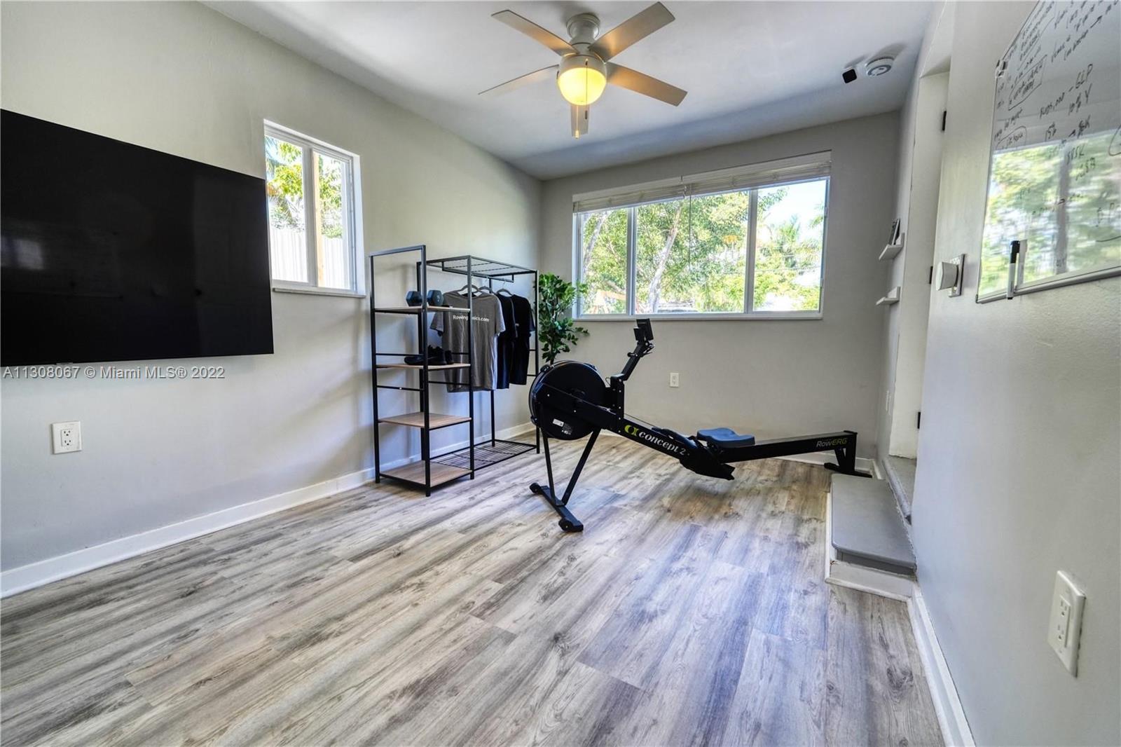 See details / 2017 sq. ft. $ 2022-11-28 0 Photo