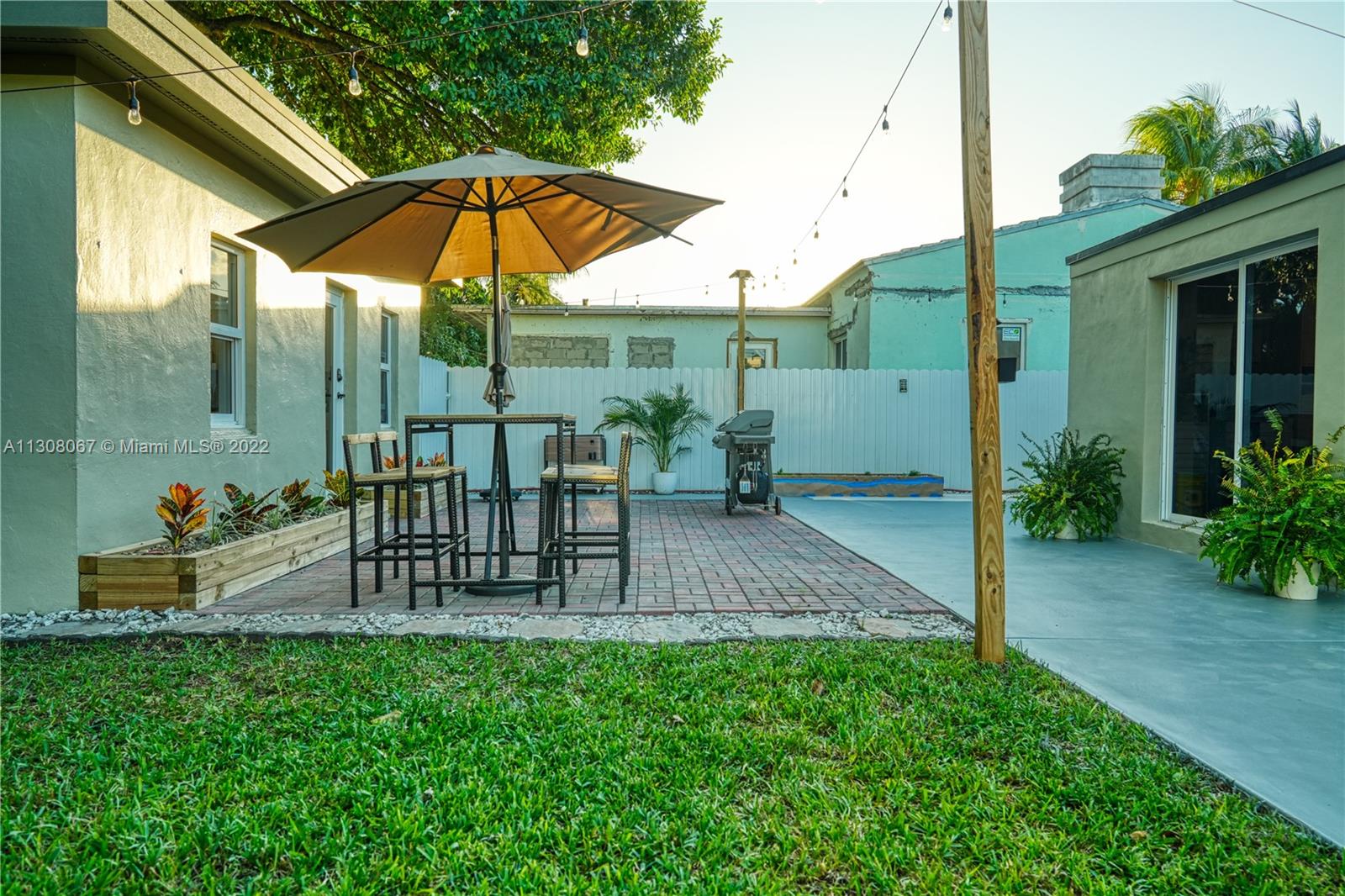 See details / 2017 sq. ft. $ 2022-11-28 0 Photo