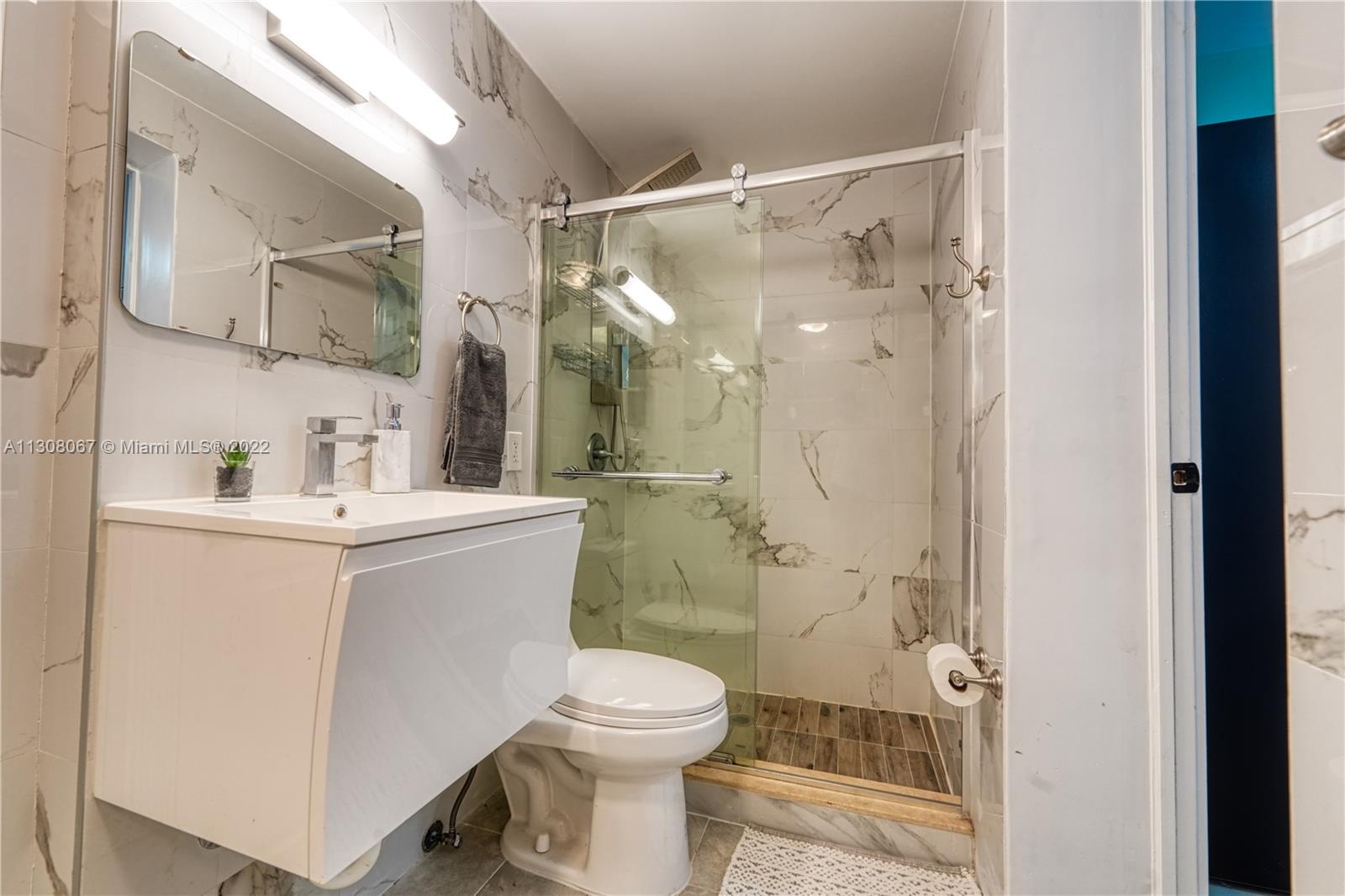 See details / 2017 sq. ft. $ 2022-11-28 0 Photo