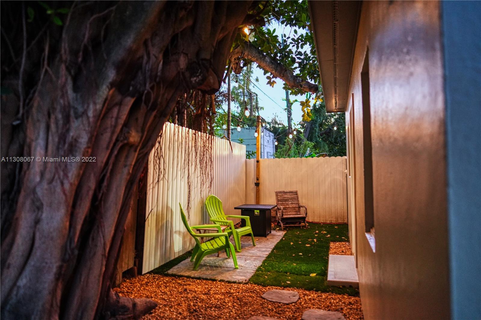See details / 2017 sq. ft. $ 2022-11-28 0 Photo