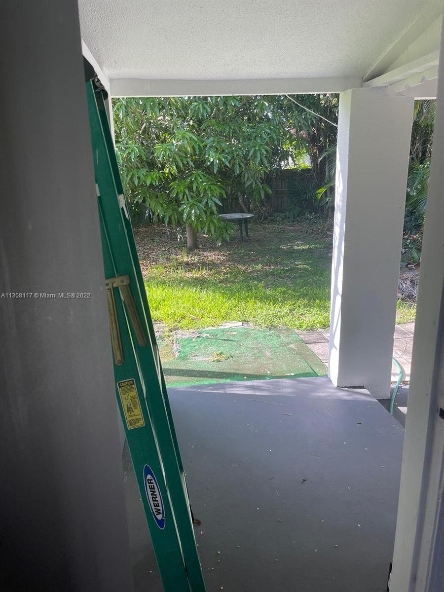See details / 1297 sq. ft. $ 2022-12-09 0 Photo