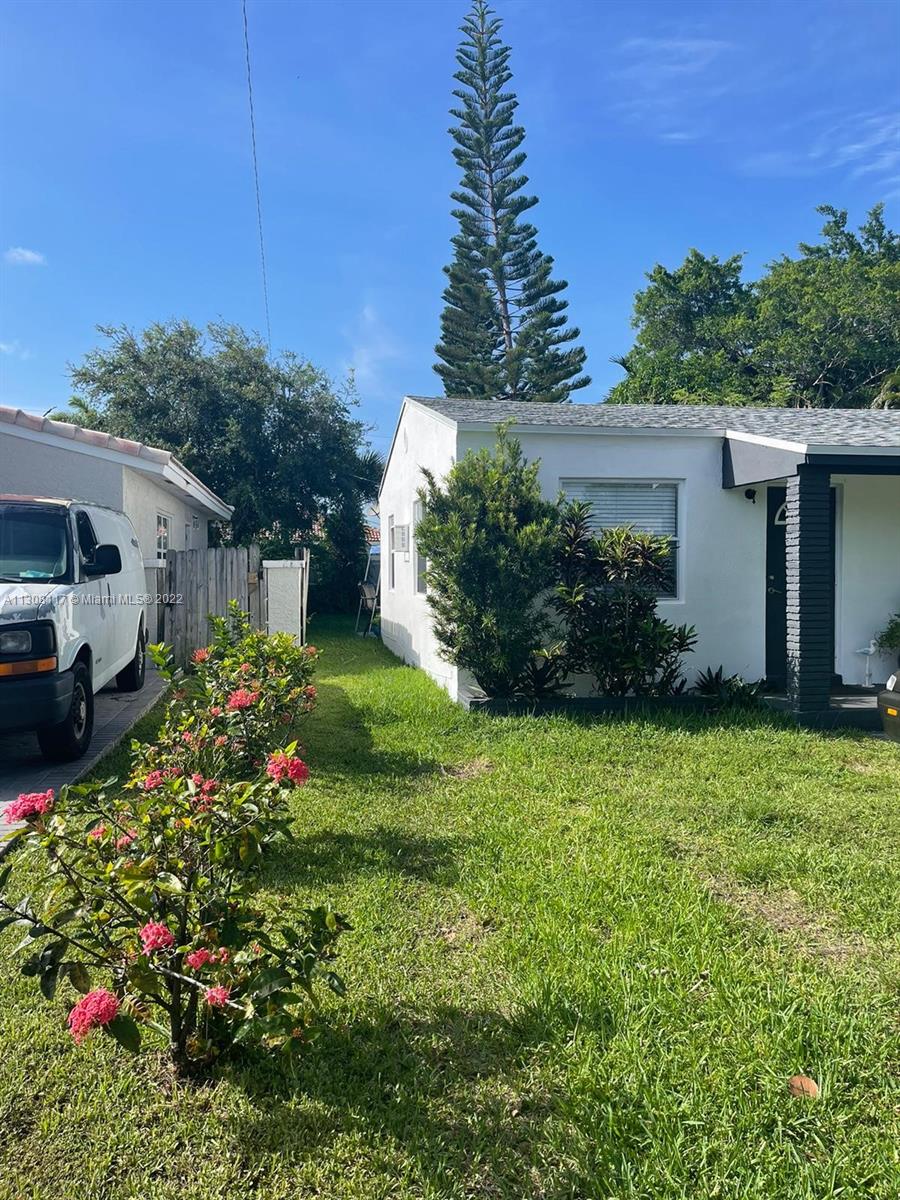 See details / 1297 sq. ft. $ 2022-12-09 0 Photo