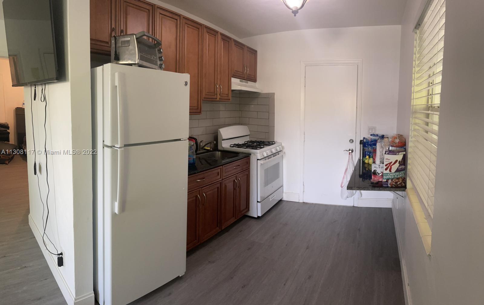 See details / 1297 sq. ft. $ 2022-12-09 0 Photo