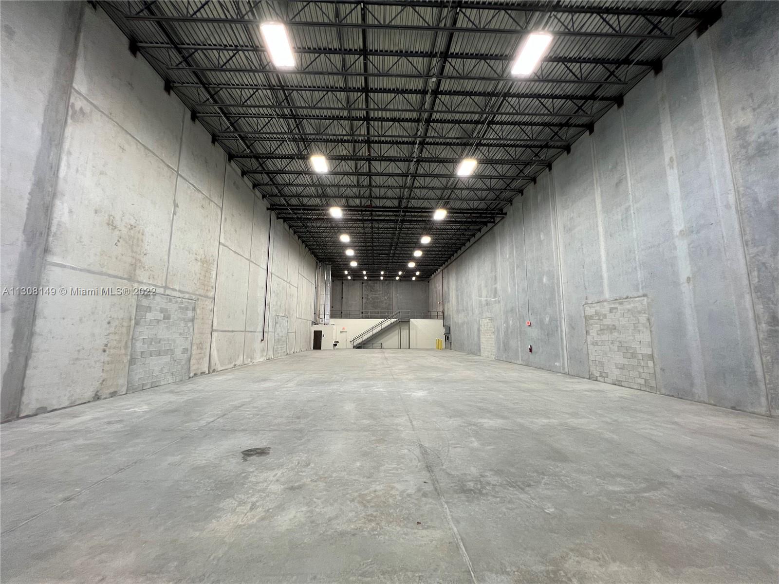 See details 110 / sq. ft. $ 2022-11-28 0 Photo