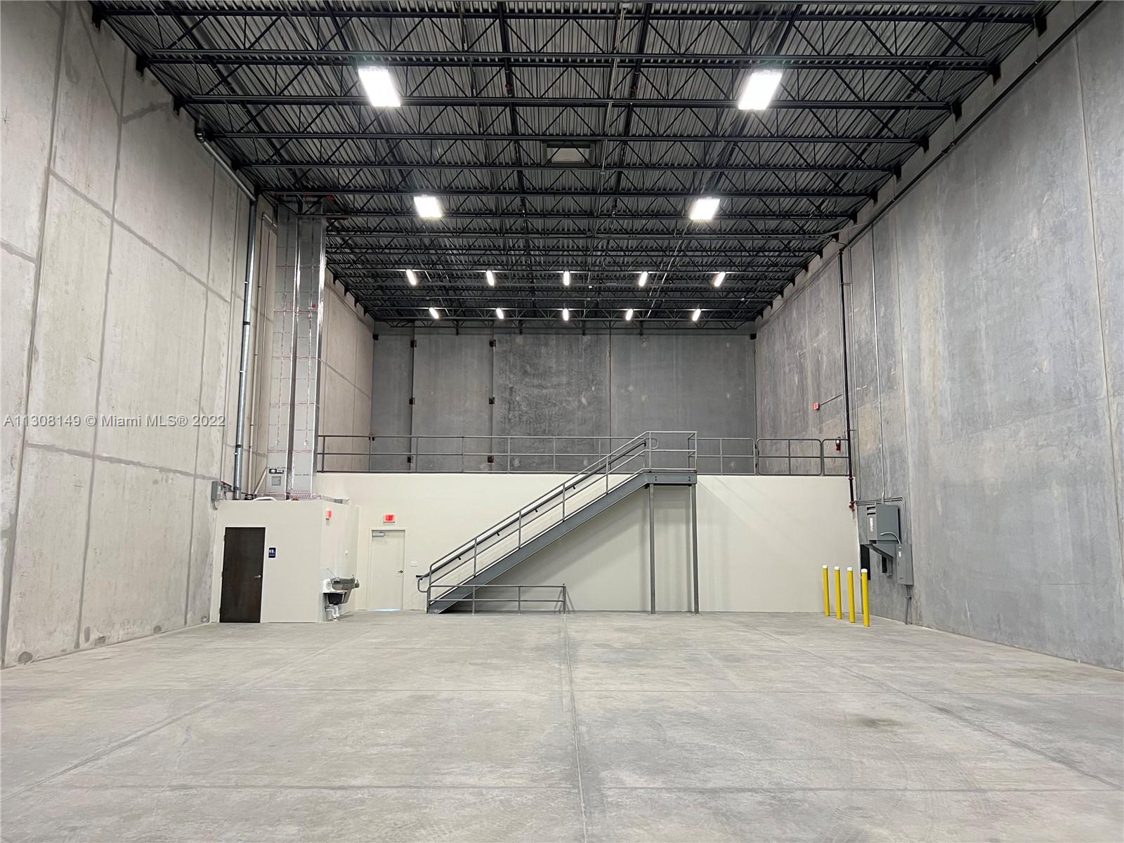 See details 110 / sq. ft. $ 2022-11-28 0 Photo