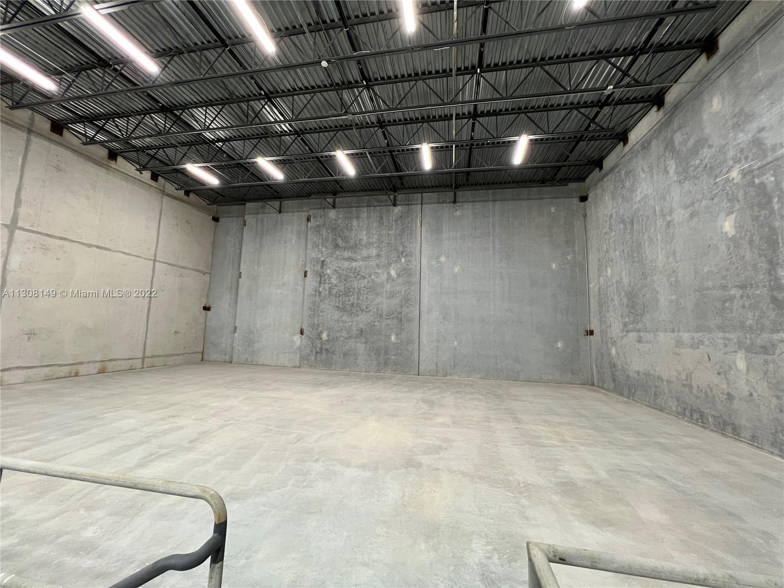 See details 110 / sq. ft. $ 2022-11-28 0 Photo
