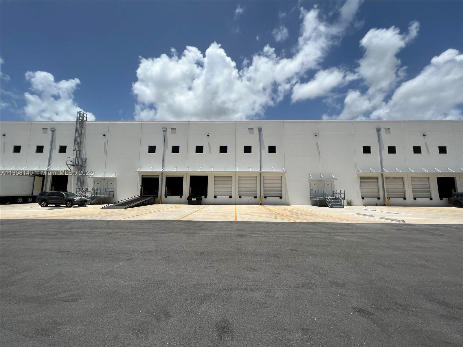See details 110 / sq. ft. $ 2022-11-28 0 Photo