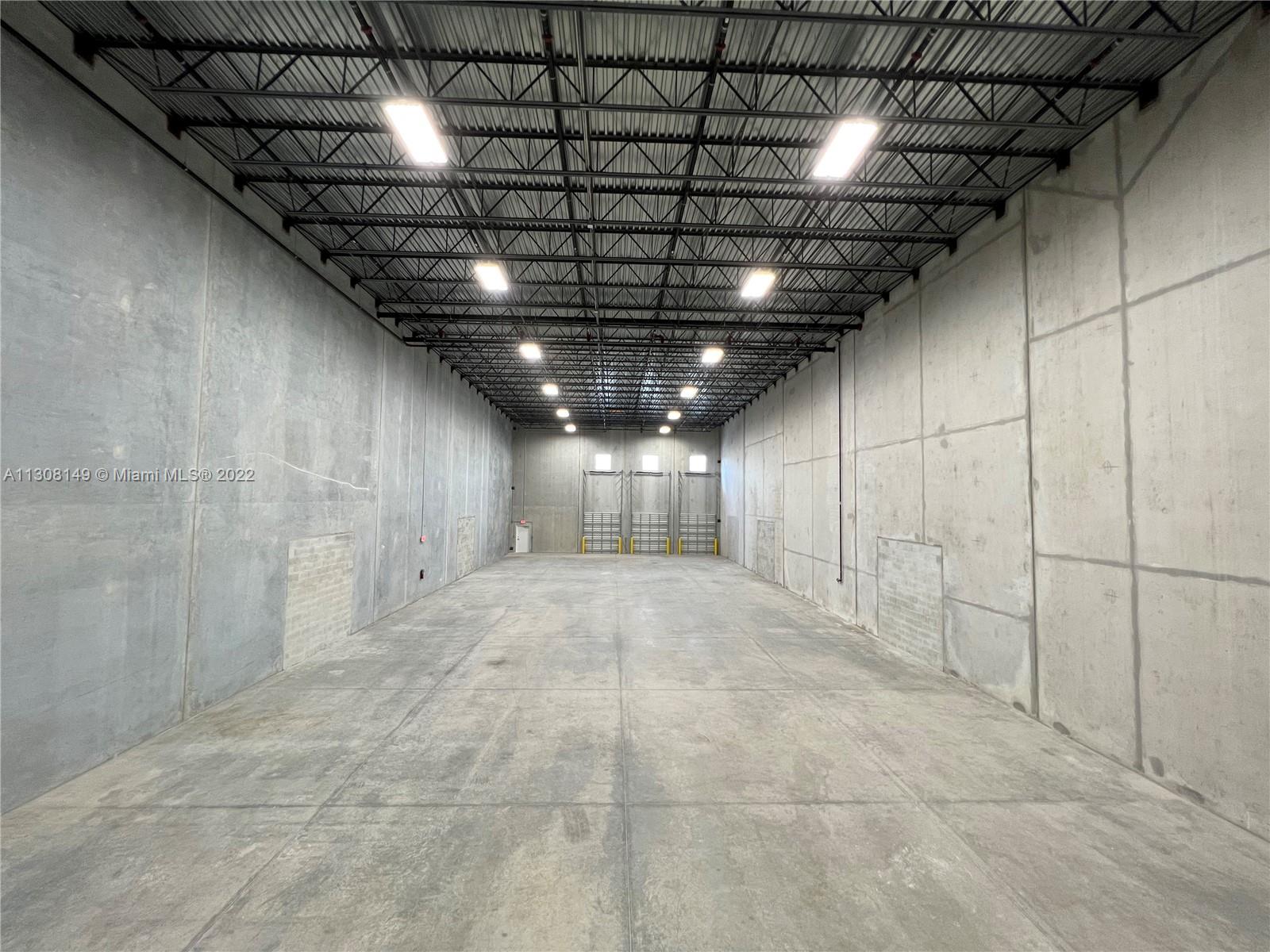 See details 110 / sq. ft. $ 2022-11-28 0 Photo