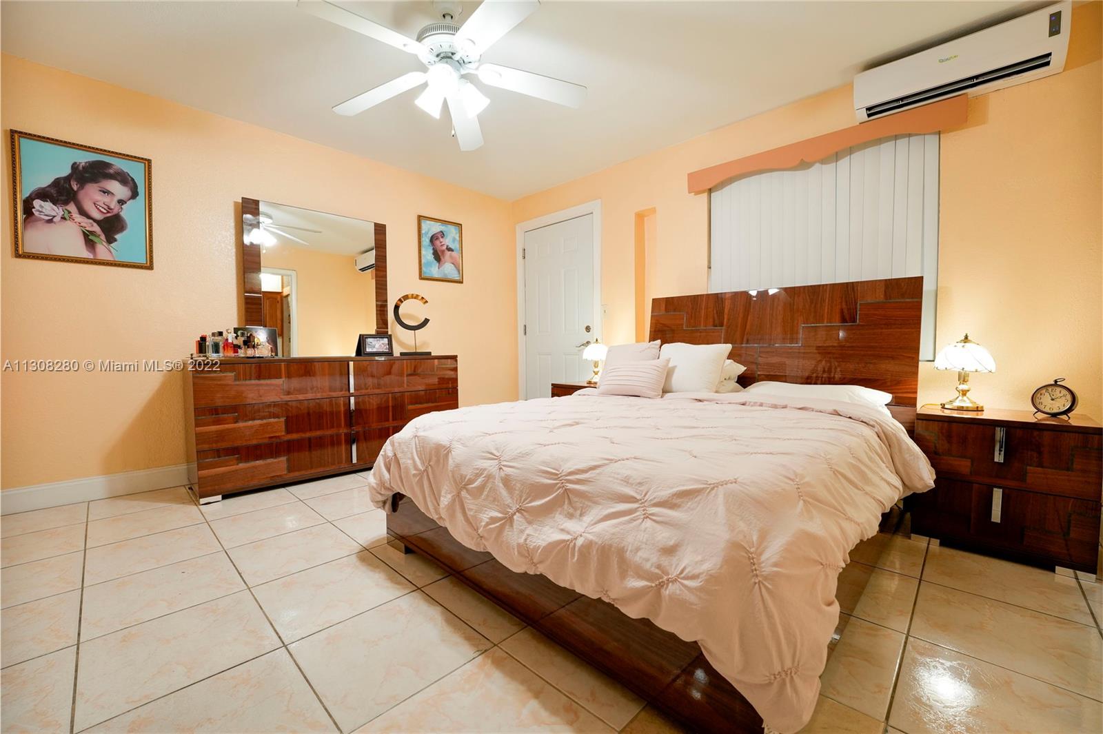 See details / 1920 sq. ft. $ 2023-01-21 0 Photo