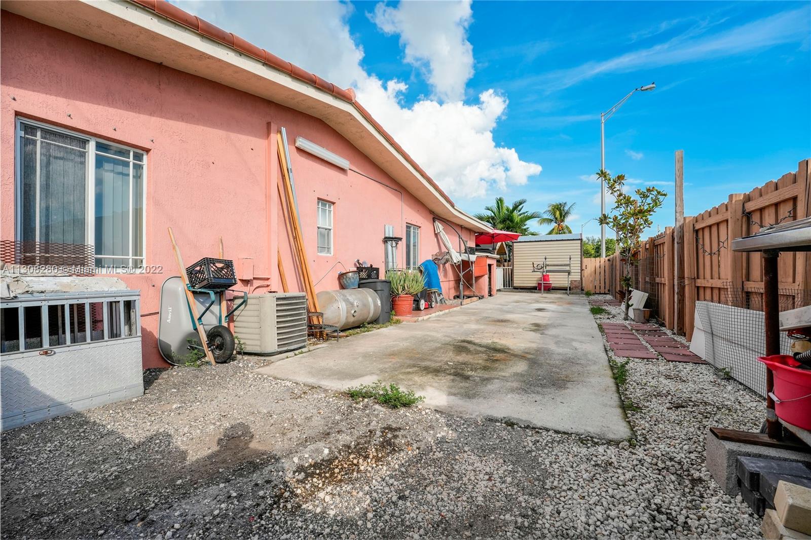 See details / 1920 sq. ft. $ 2023-01-21 0 Photo