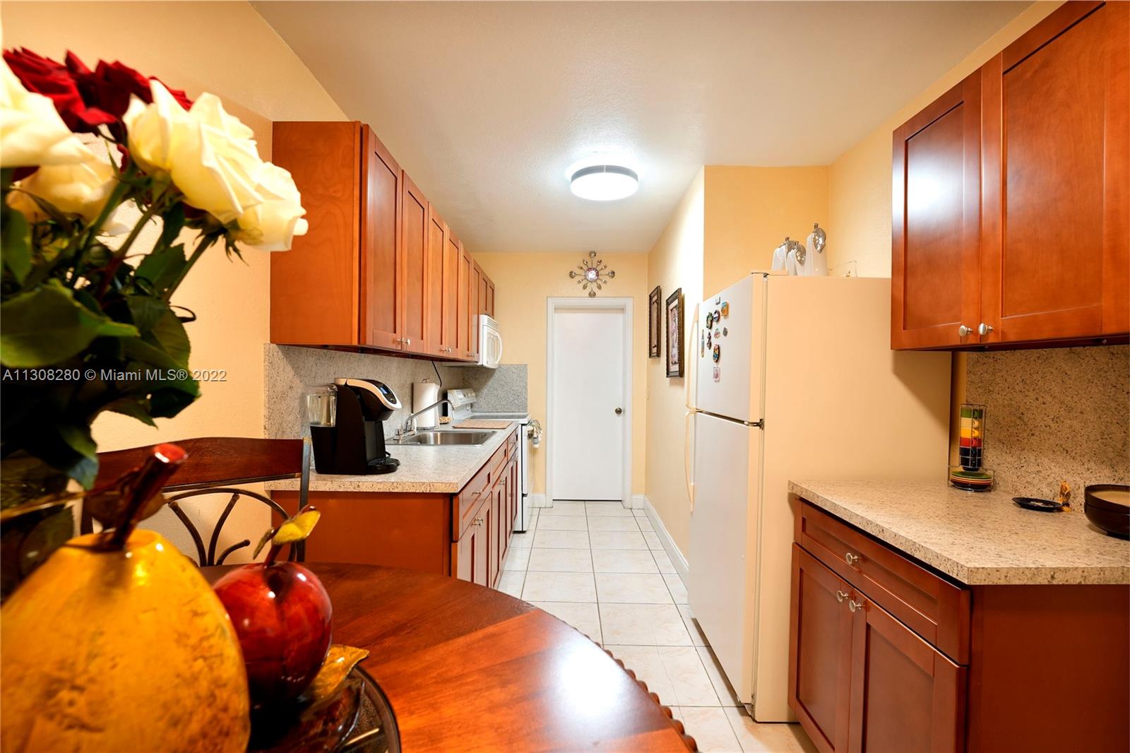 See details / 1920 sq. ft. $ 2023-01-21 0 Photo